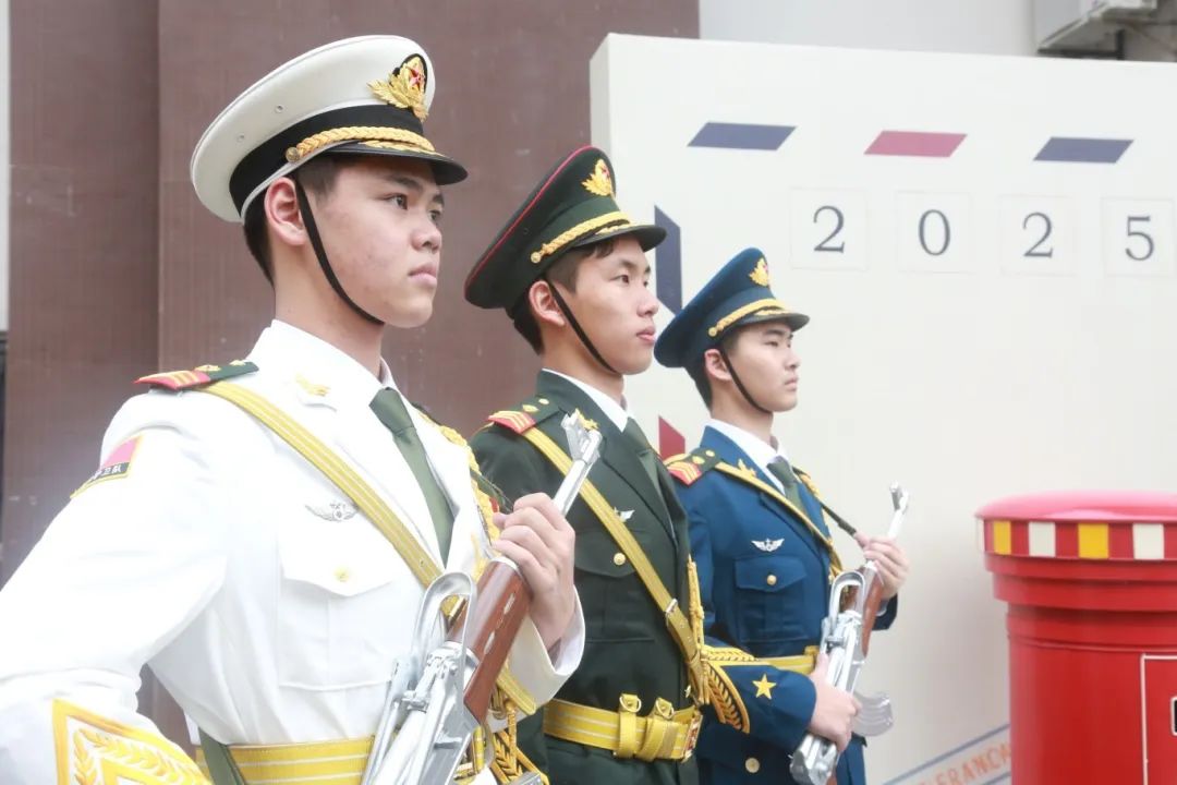 踐行青春誓言 立志揚(yáng)帆遠(yuǎn)航 | ?？谏礁吒呒墝嶒炛袑W(xué)十八歲成人禮暨百日誓師大會成功舉辦-圖片2