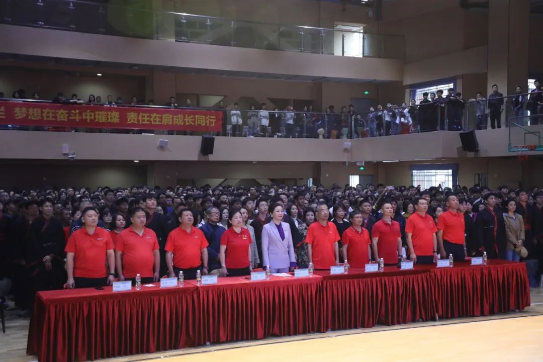 踐行青春誓言 立志揚(yáng)帆遠(yuǎn)航 | ?？谏礁吒呒墝嶒炛袑W(xué)十八歲成人禮暨百日誓師大會成功舉辦-圖片2