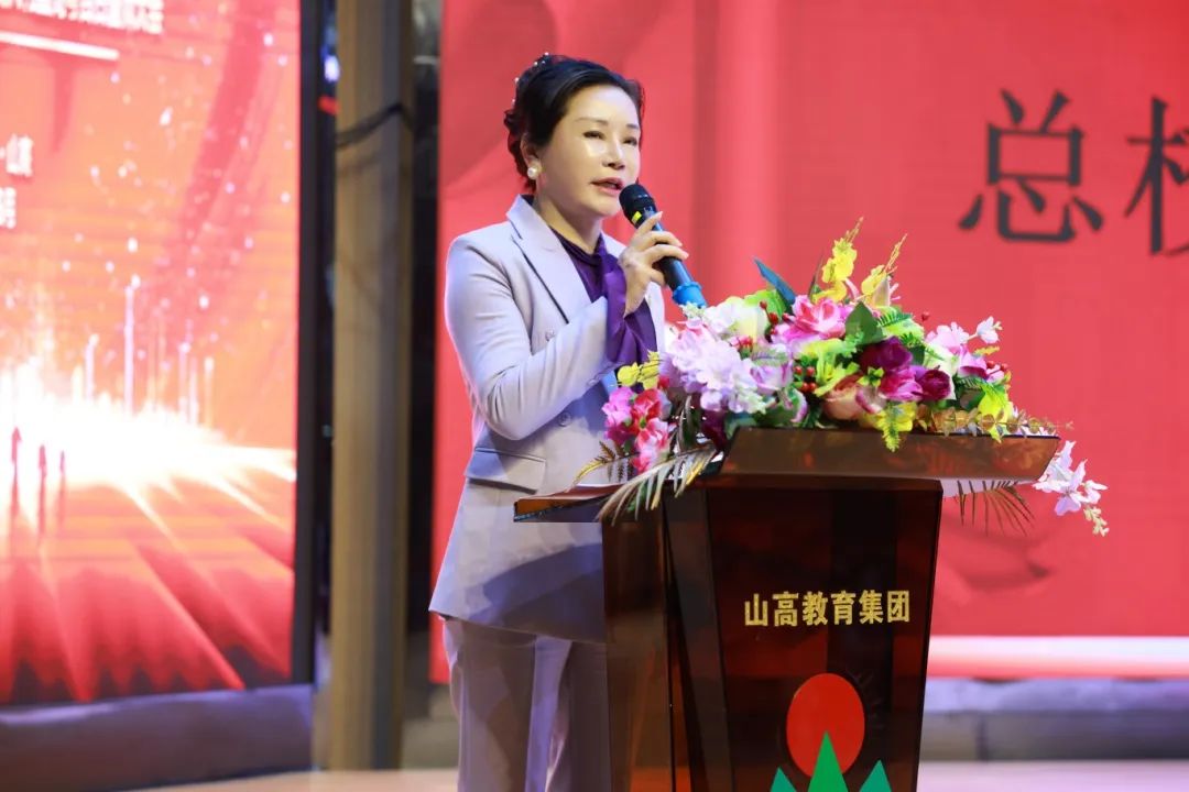 踐行青春誓言 立志揚(yáng)帆遠(yuǎn)航 | ?？谏礁吒呒墝嶒炛袑W(xué)十八歲成人禮暨百日誓師大會成功舉辦-圖片7