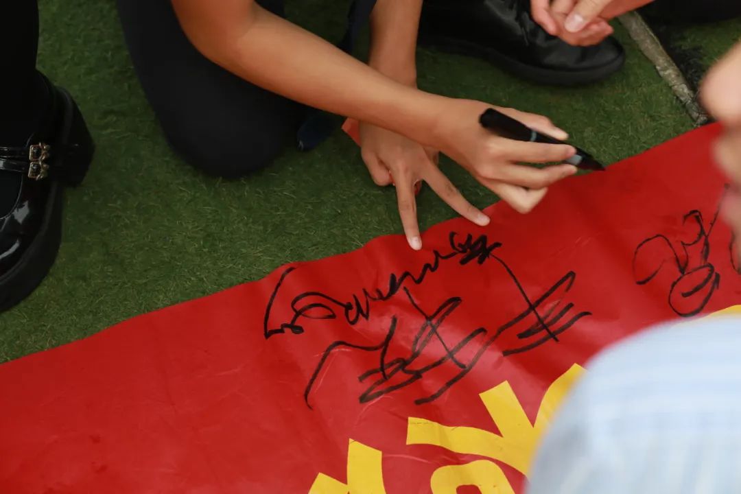 百日礪劍酬壯志 踔厲奮發(fā)向未來(lái) ——?？谑旋埲A區(qū)山高實(shí)驗(yàn)學(xué)校八、九年級(jí)中考百日誓師活動(dòng)-圖片5