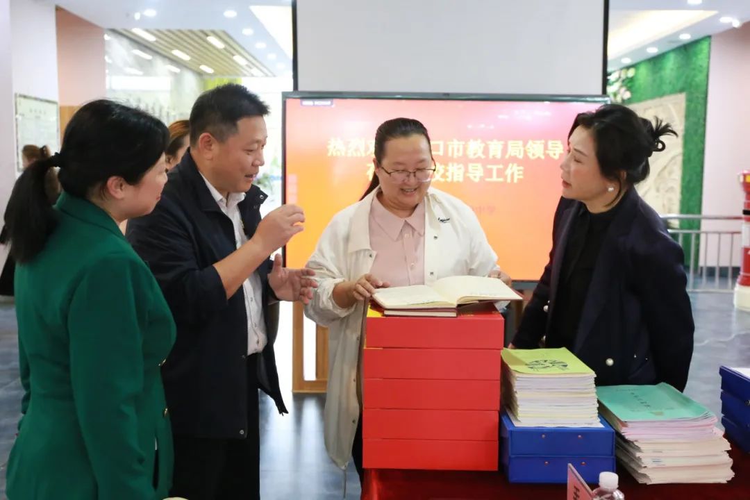 關(guān)懷指導(dǎo)促前行——?？谑薪逃诸I(lǐng)導(dǎo)蒞臨?？谏礁吒呒?jí)實(shí)驗(yàn)中學(xué)調(diào)研指導(dǎo)-圖片3