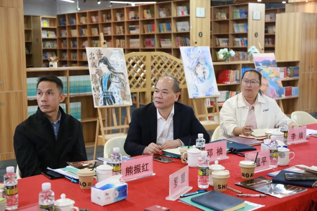 關(guān)懷指導(dǎo)促前行——?？谑薪逃诸I(lǐng)導(dǎo)蒞臨海口山高高級(jí)實(shí)驗(yàn)中學(xué)調(diào)研指導(dǎo)-圖片3