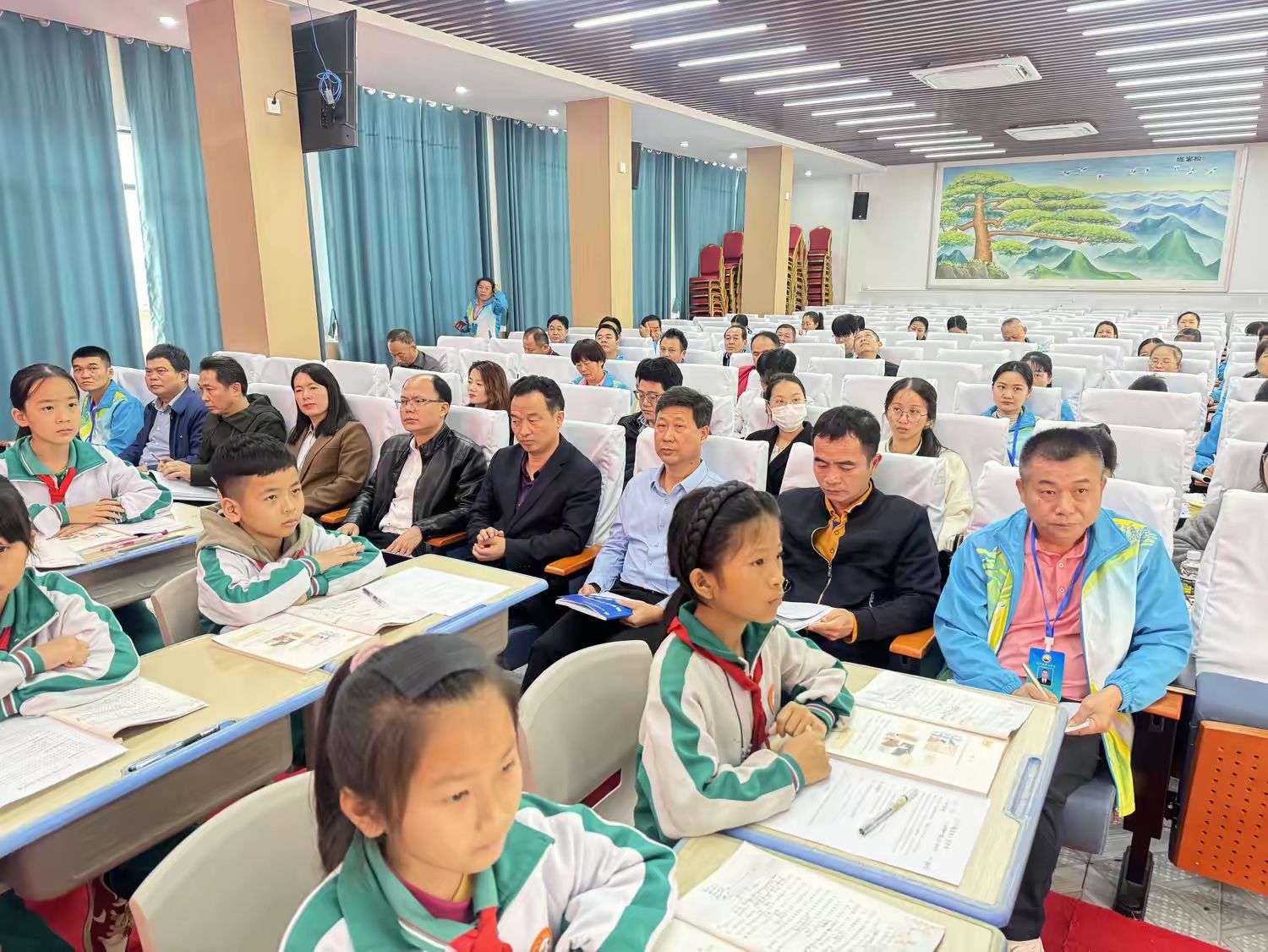 【教研活動】聚力片區(qū)促發(fā)展? ?乘風(fēng)蓄力共前行——定安縣2025年春季小學(xué)第五片區(qū)教研活動紀(jì)實(shí)-圖片1