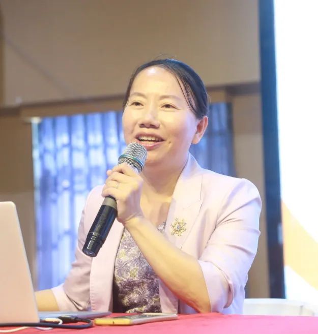 聚焦核心素養(yǎng)，共研備考新策略——2025年?？谑忻捞m區(qū)、龍華區(qū)初中語文中考備考命題培訓(xùn)會(huì)暨林惠萍名師工作室研修活動(dòng)在我校成功舉辦-圖片3