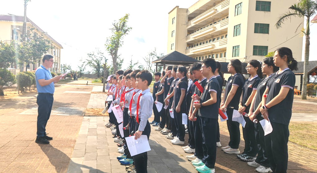 五育并舉|弘揚雷鋒精神 傳承敬老美德——記定安縣山高學(xué)?！皩W(xué)雷鋒日”敬老院之行-圖片1