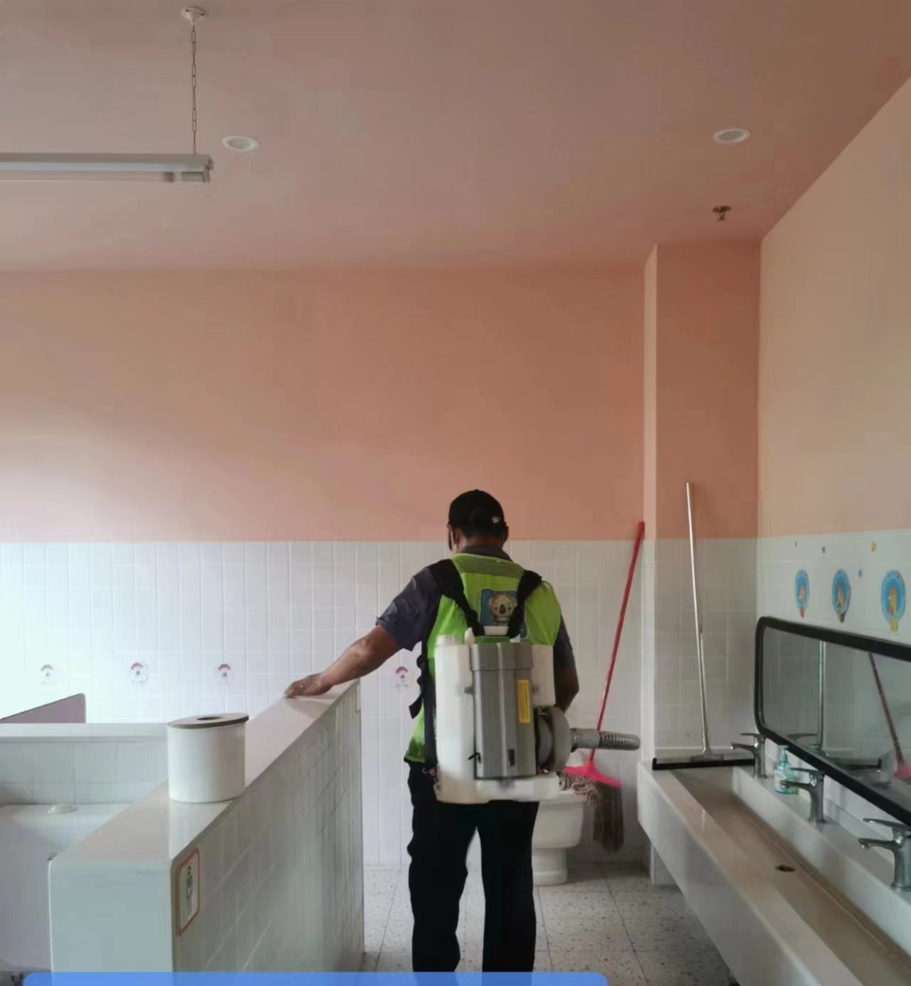 遠離登革熱，我們在行動！——?？谑猩礁哂變簣@開展預(yù)防登革熱愛國衛(wèi)生運動行動-圖片10