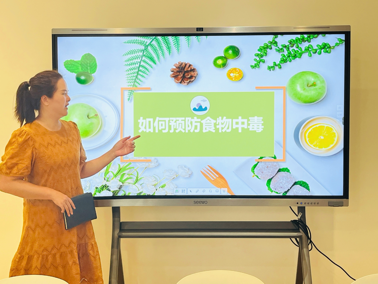 “食”刻預(yù)防，安全相伴——?？谑猩礁哂變簣@食物中毒應(yīng)急處置演練活動-圖片12