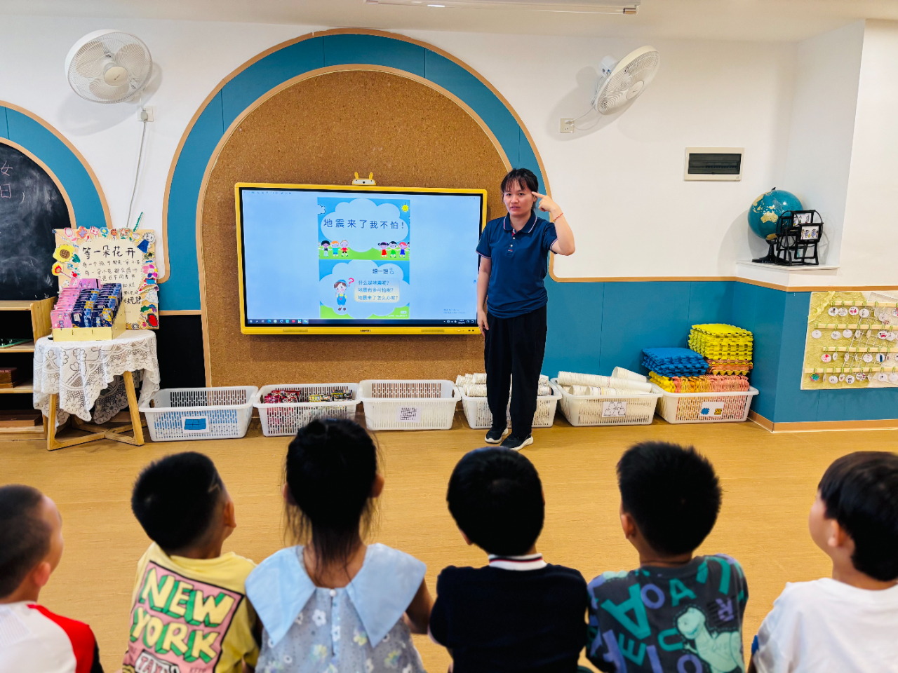 人人講安全 個個會應(yīng)急——海口市山高幼兒園2025年防震減災(zāi)演練活動-圖片16