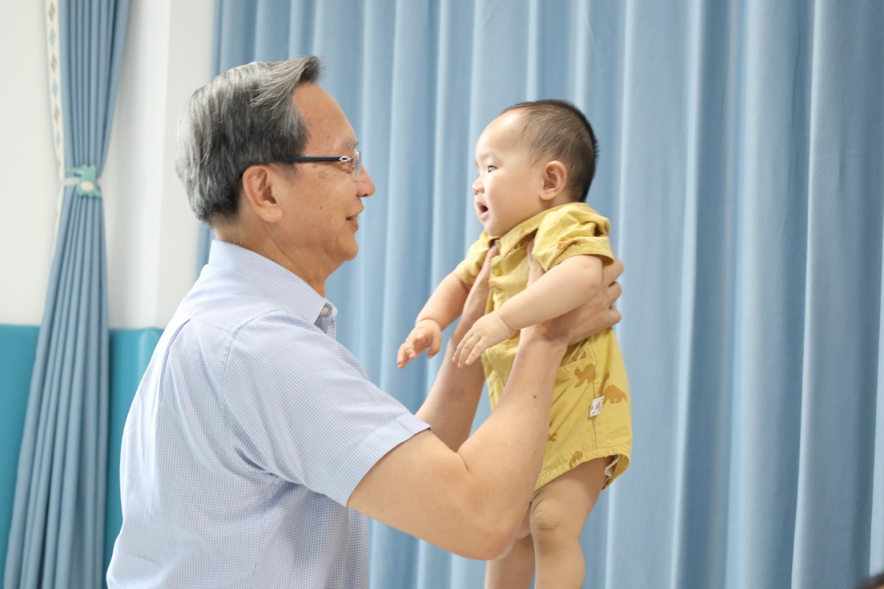 共筑托育夢(mèng) 助力向前行——省人大常委會(huì)領(lǐng)導(dǎo)蒞臨龍華區(qū)托育指導(dǎo)中心開展調(diào)研工作-圖片19