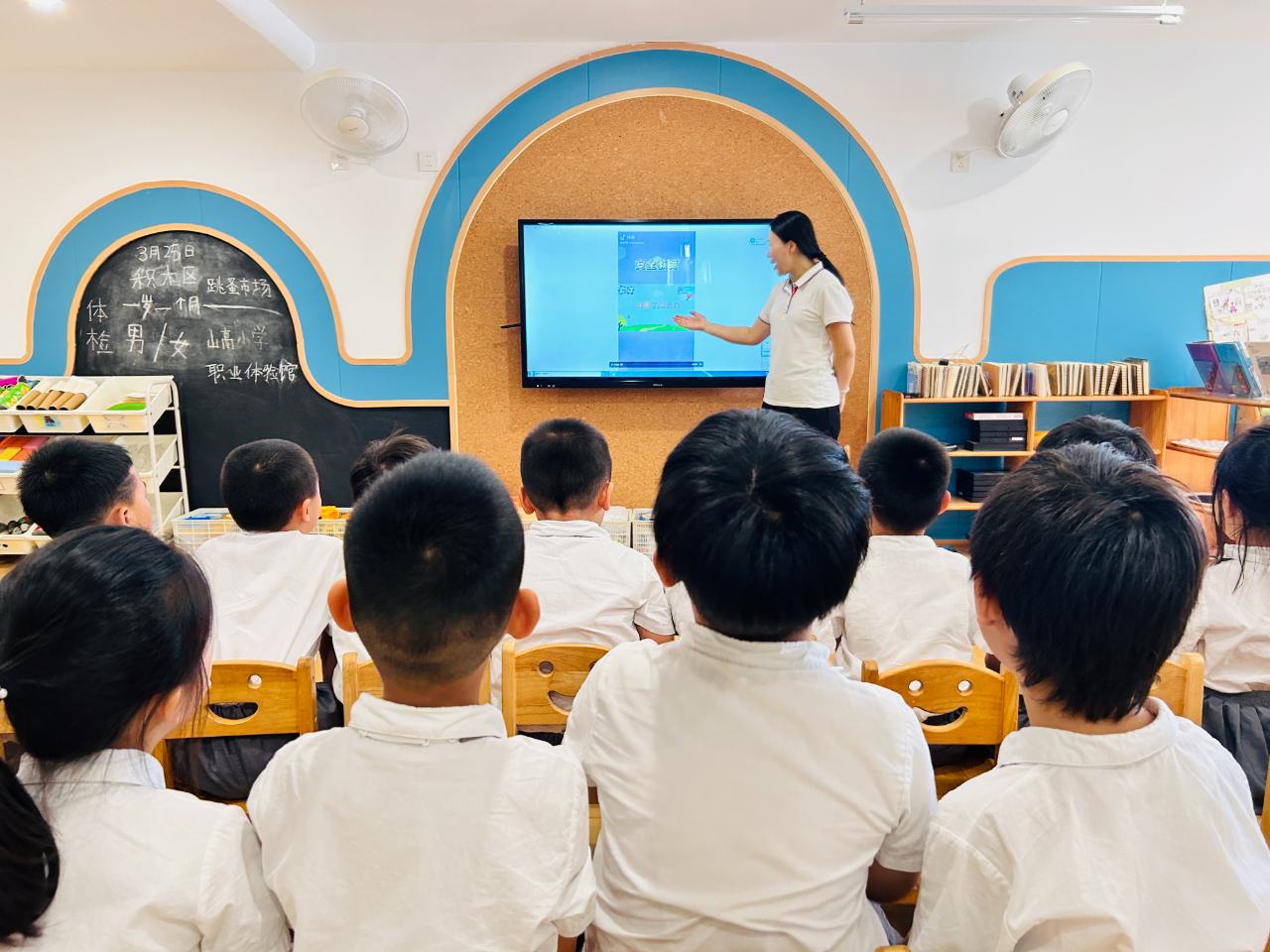 人人講安全 個個會應(yīng)急——?？谑猩礁哂變簣@2025年防震減災(zāi)演練活動-圖片17