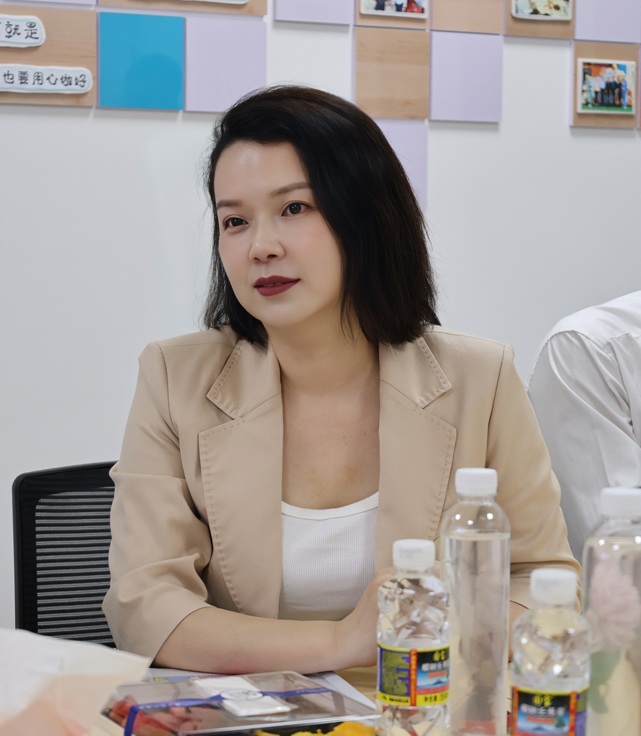 共筑托育夢(mèng) 助力向前行——省人大常委會(huì)領(lǐng)導(dǎo)蒞臨龍華區(qū)托育指導(dǎo)中心開展調(diào)研工作-圖片27