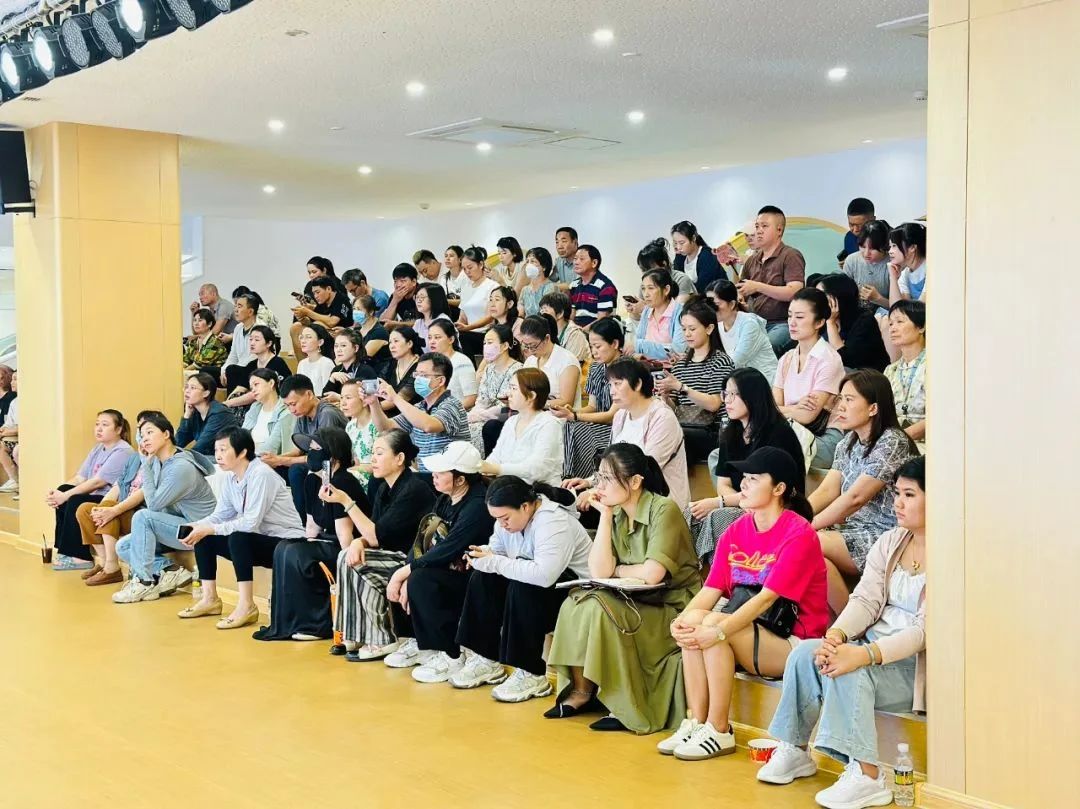 醫(yī)育融合·共筑健康成長路——?？谑猩礁咄杏缃讨行穆?lián)合海口市第四人民醫(yī)院開展醫(yī)育融合健康講座-圖片16