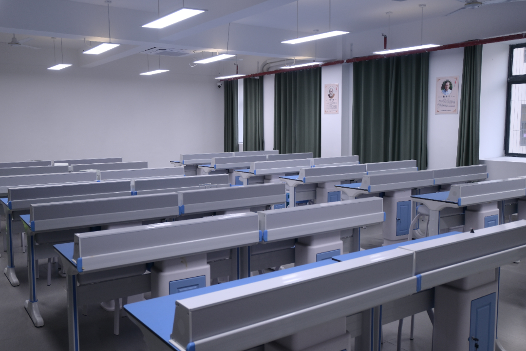 聚焦！定安縣山高高級(jí)實(shí)驗(yàn)中學(xué)新生報(bào)名火熱進(jìn)行中！-圖片6