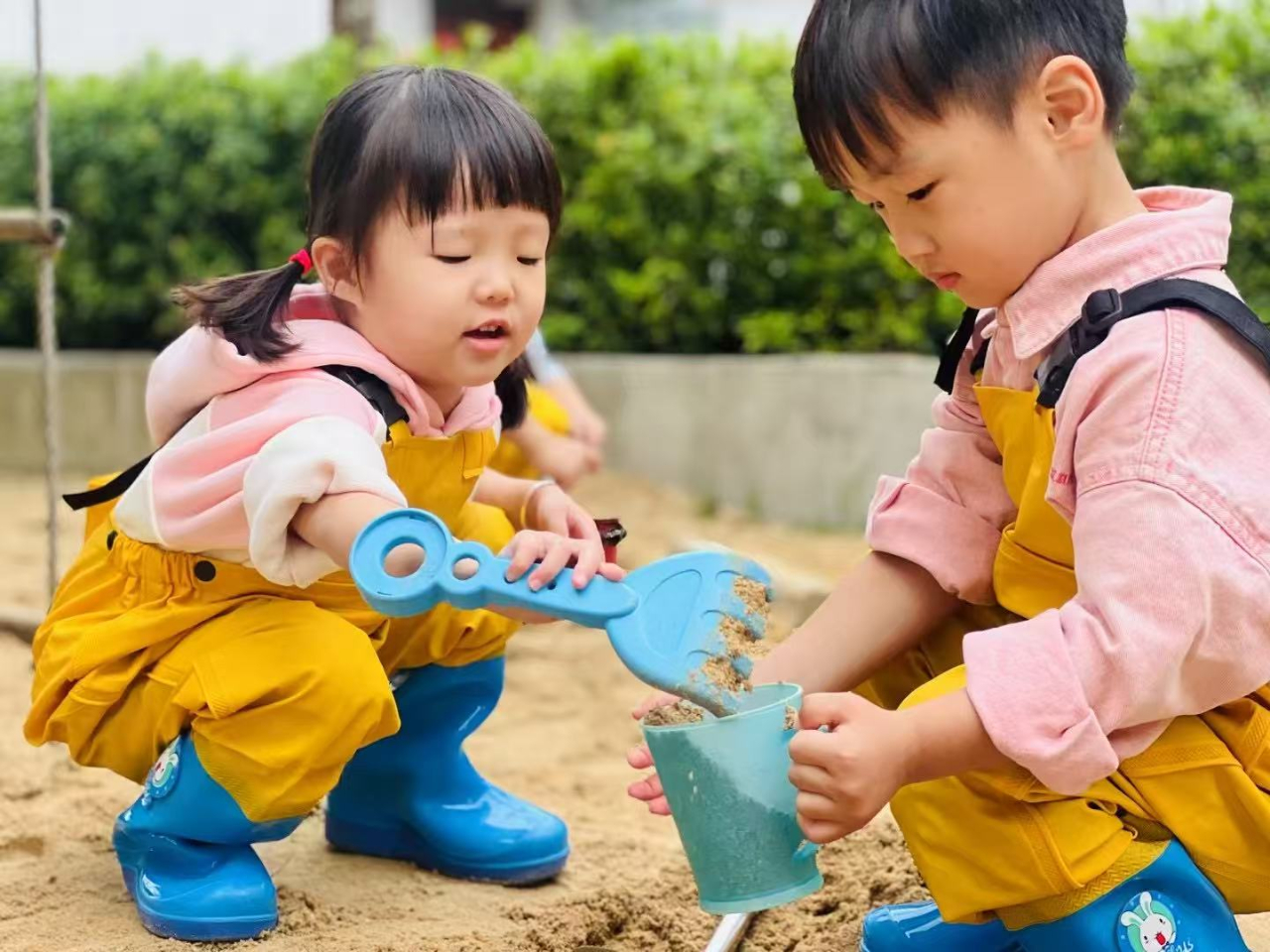 學(xué)前有法 善育有規(guī)——海口市山高幼兒園2025年學(xué)前教育宣傳月啟動儀式暨《學(xué)前教育法》專題學(xué)習(xí)活動-圖片27