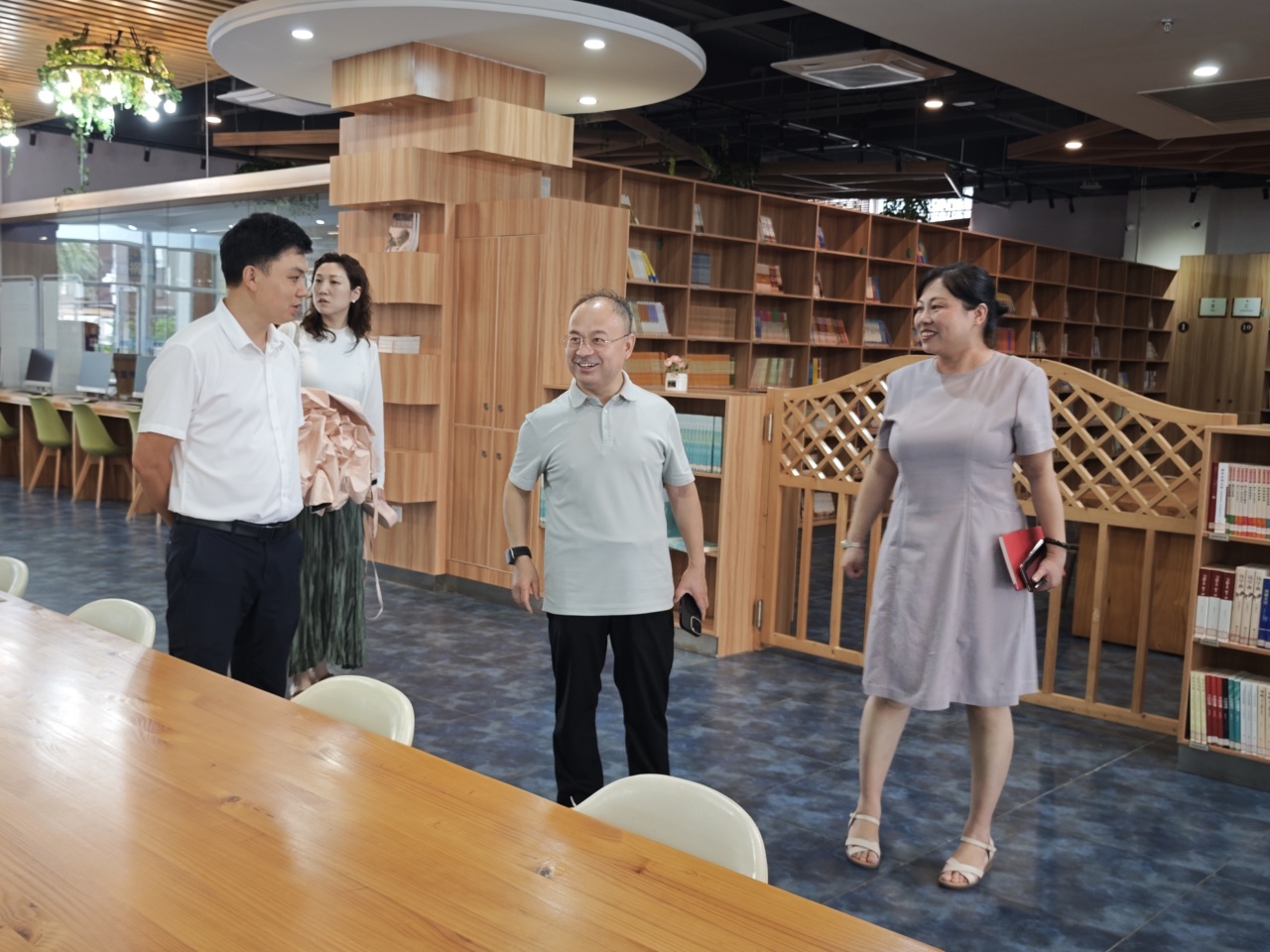 校際交流啟新程，共話教育謀發(fā)展——吉林大學(xué)萊姆頓學(xué)院代表蒞臨?？谏礁咧袑W(xué)參觀交流-圖片1