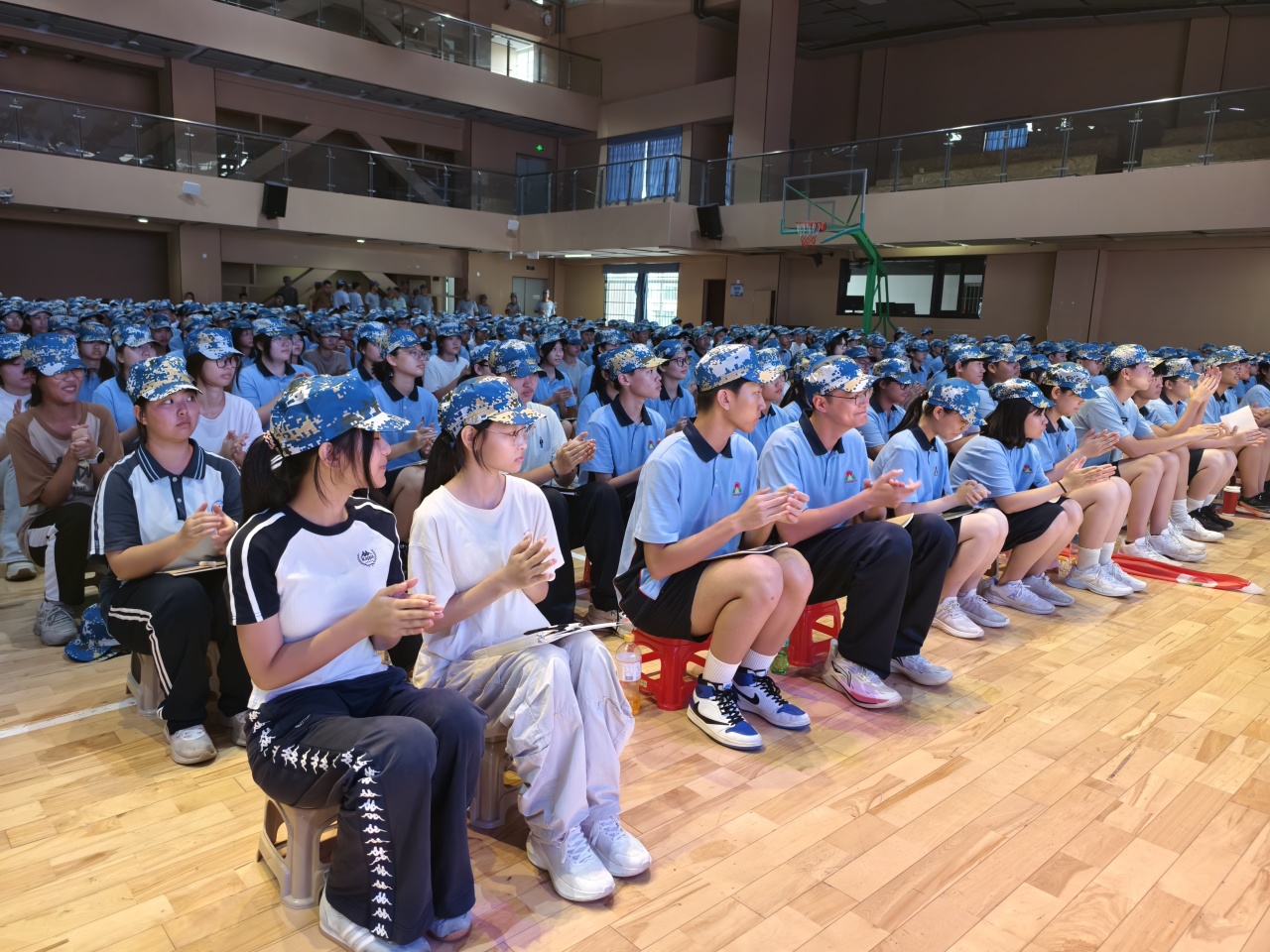 啟航新程，筑夢(mèng)山高——?？谏礁吒呒?jí)實(shí)驗(yàn)學(xué)校高一新生德育大會(huì)順利召開(kāi)-圖片1