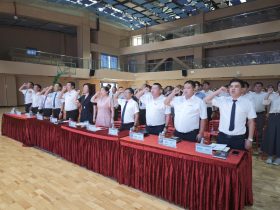 聚焦內(nèi)涵共創(chuàng)新篇——海口山高中學新學期領(lǐng)導力賦能工作會順利召開