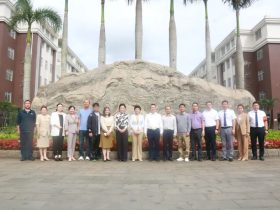 交流促成長(zhǎng)——澄邁縣工商聯(lián)領(lǐng)導(dǎo)人員蒞臨我校參觀交流