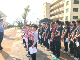 五育并舉|弘揚(yáng)雷鋒精神 傳承敬老美德——記定安縣山高學(xué)?！皩W(xué)雷鋒日”敬老院之行